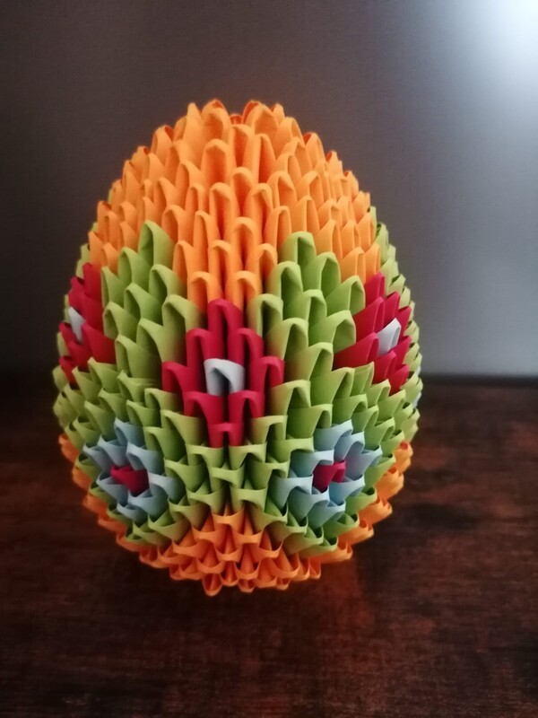 Elbląg Dzień dobry,
W ramach hobby wykonuje z papieru kartki okolicznościowe, origami modułowe 3d.
Poszukujesz