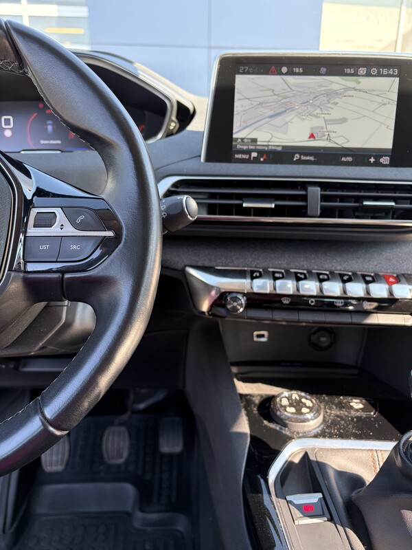 Elbląg Sprzedam samochód Peugeot 3008 Allure Pack kolor czarny metalic ze srebrnymi dodatkami. Kupiony w 2020 roku w
