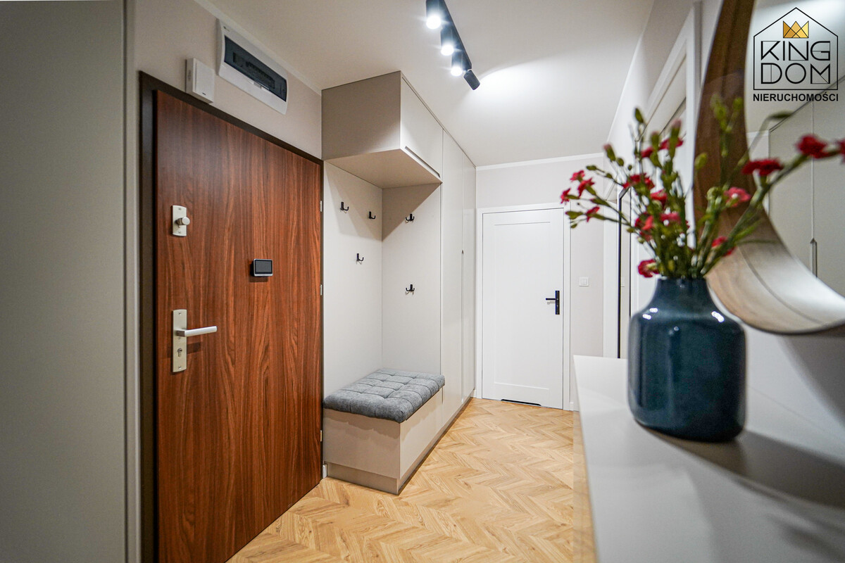 Elbląg 👑🏠  KINGDOM  🏠👑NIERUCHOMOŚCI BLISKO CIEBIE  NOWOCZEŚNIE