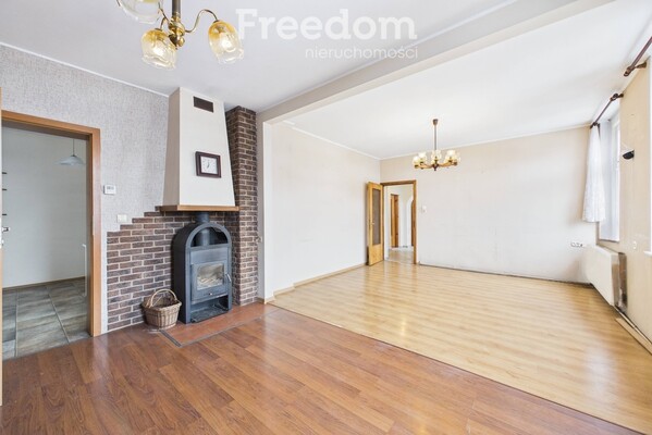 Elbląg FREEDOM NIERUCHOMOŚCISprzedam dom - Sztum.&nbsp;Na sprzedaż bliźniak w ścisłym centrum Sztum, położony w