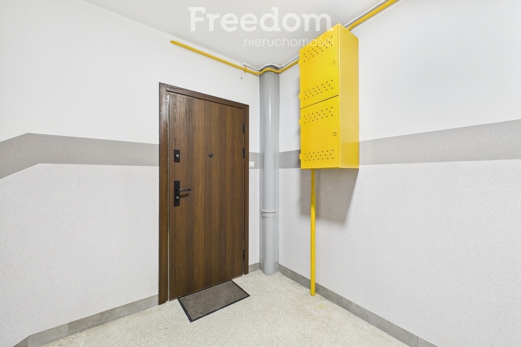 Elbląg FREEDOM NIERUCHOMOŚCISprzedam mieszkanie - Elbląg, Fromborska. Na sprzedaż ustawne mieszkanie 3-pokojowe o