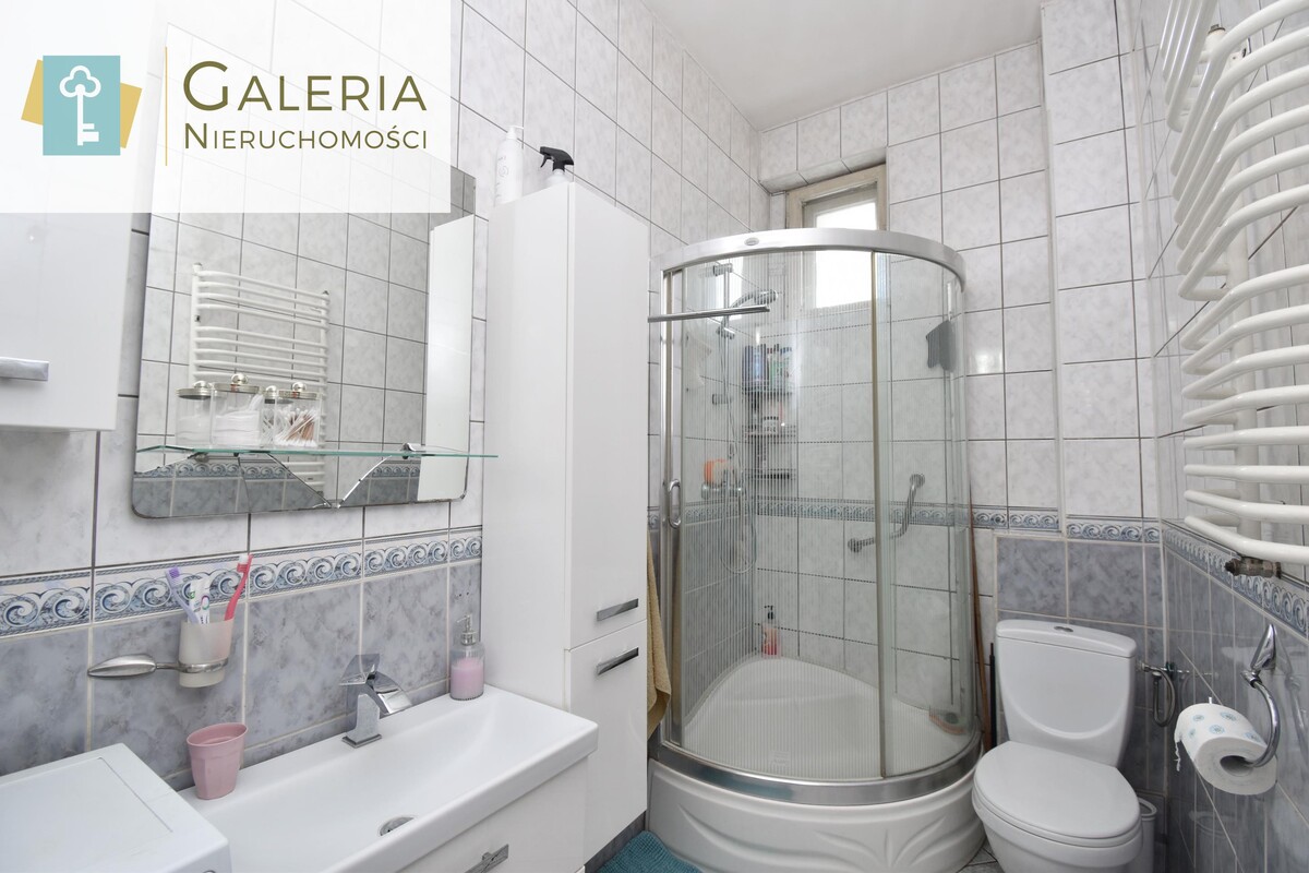 Elbląg GALERIA NIERUCHOMOŚCIZ pasji i miłości do nieruchomościNa sprzedaż: Przestronne mieszkanie, I piętro, garażul.