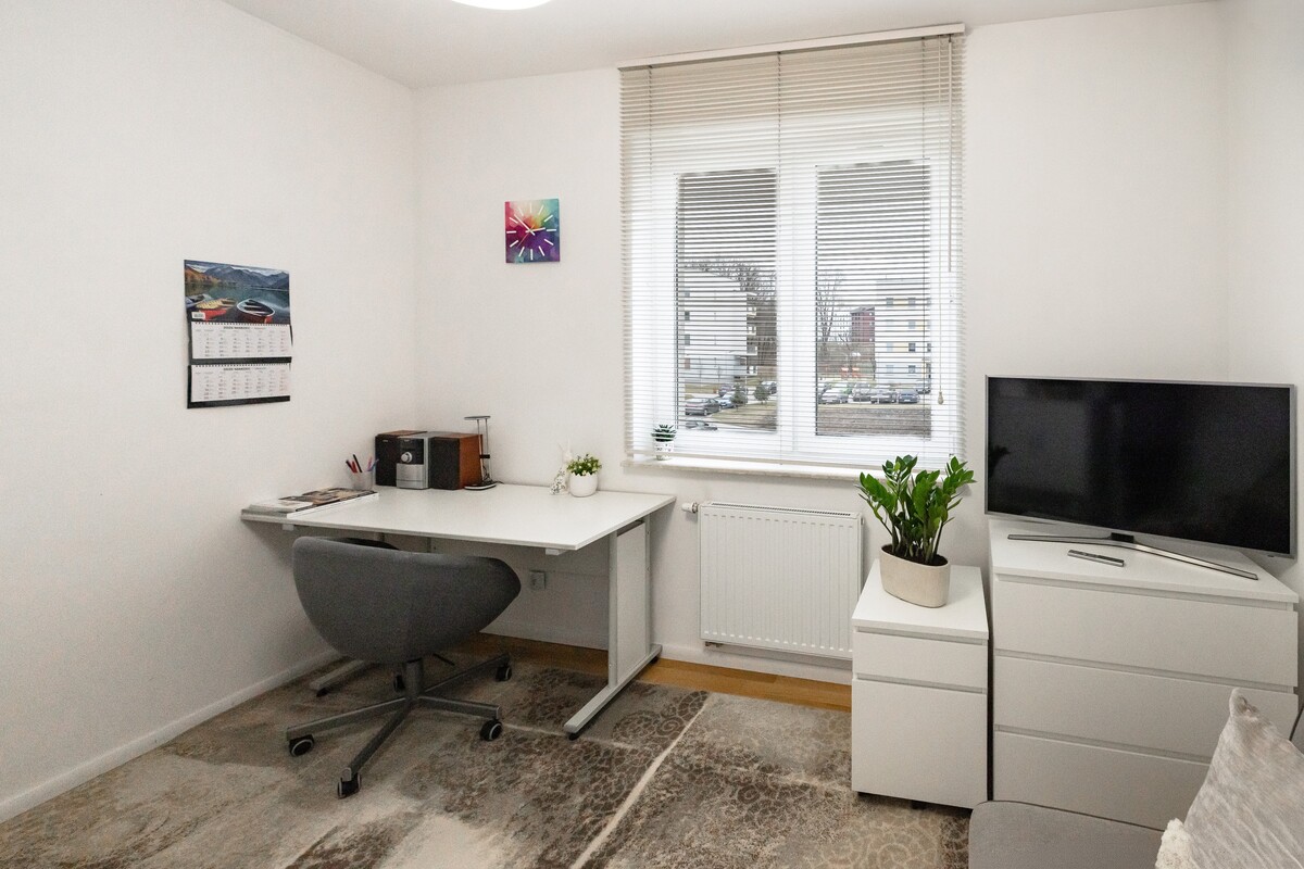 Elbląg Sprzedam mieszkanie 2 pokojowe, 53,77 m2 na osiedlu przy ul. Łęczyckiej. Gotowe do zamieszkania.