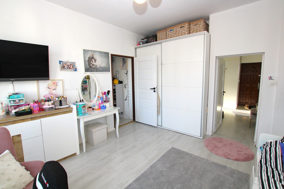 Elbląg NIERUCHOMOŚCI ANNA KRASZEWSKA Mieszkanie 5-pokojowe z ogródkiem przy budynku ul. Niska NOWA