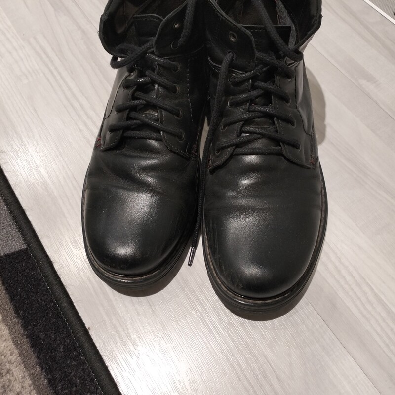 Elbląg Wyprzedaję buty męskie rozmiar 41,42,43,44,w różnych kolorach, adidasy, wyjściowe, czarne itd kurtka L czarna,