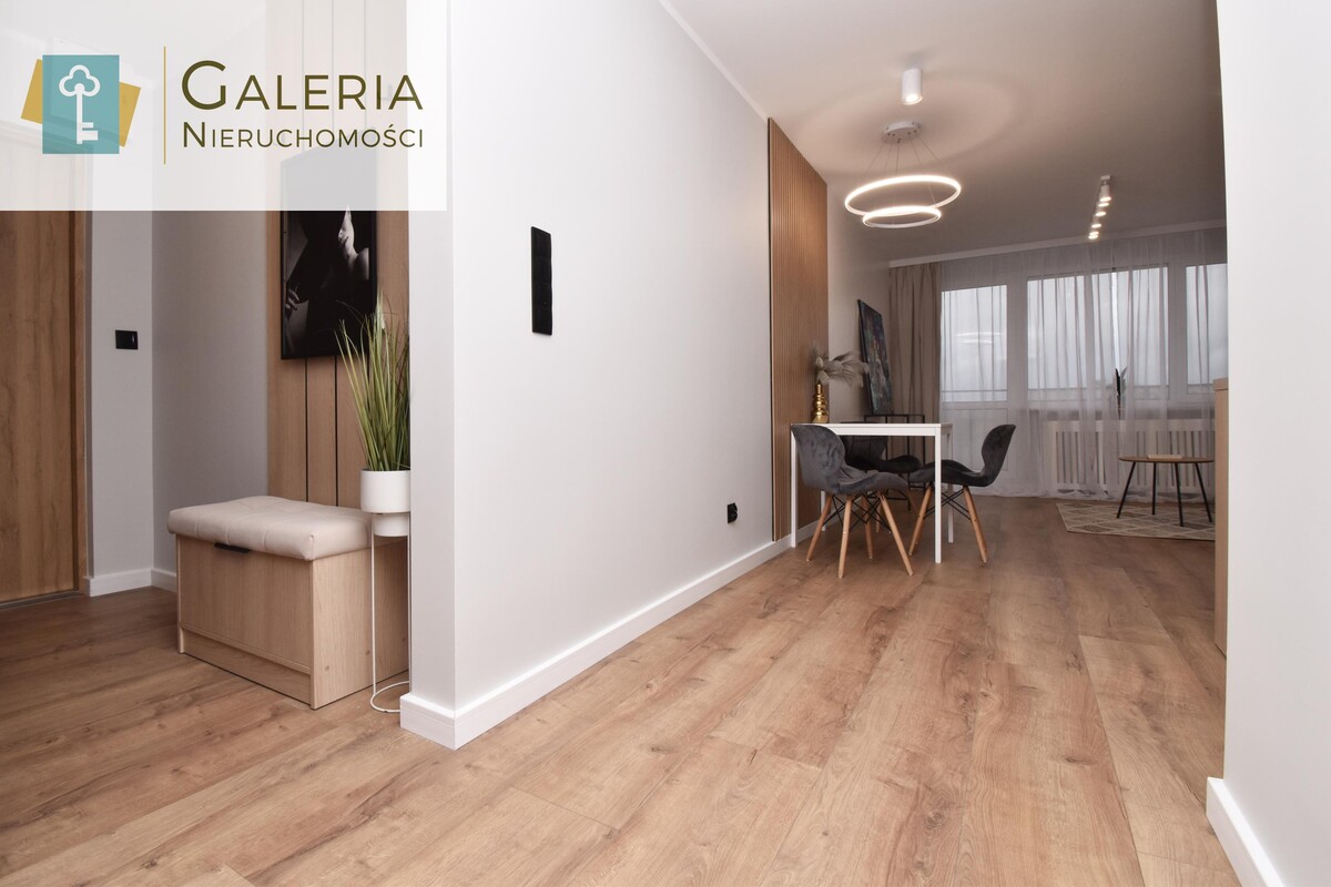 Elbląg GALERIA NIERUCHOMOŚCIZ pasji i miłości do nieruchomościNa sprzedaż: Nowe wnętrze! 3 pokoje z balkonem przy