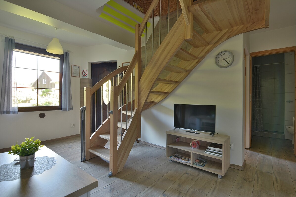 Elbląg WGN- NIERUCHOMOŚCI biuro w Elblągu prezentuje na sprzedaż trzy domy: dom rodzinny, dom letniskowy i dom