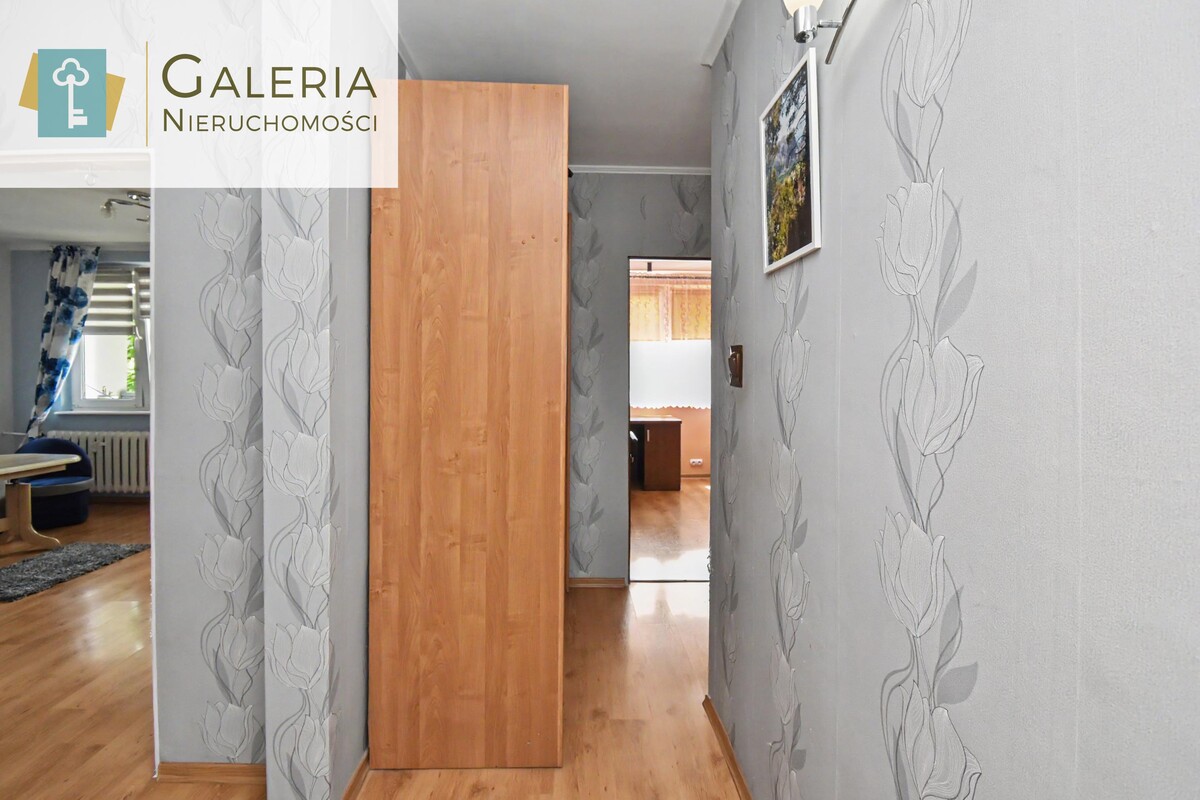 Elbląg GALERIA NIERUCHOMOŚCIZ pasji i miłości do nieruchomościNa sprzedaż: Trzy pokoje, balkon, parter!ul.
