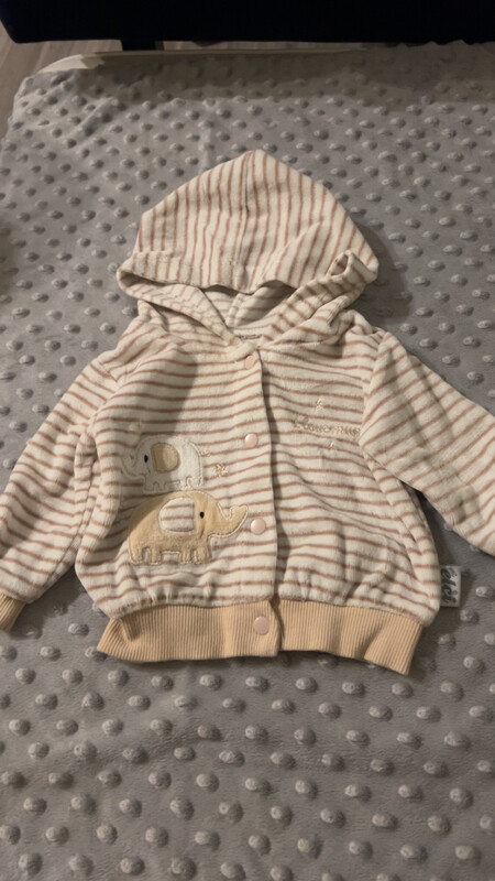 Elbląg Witam sprzedam ciuszki dla chłopczyka w bardzo dobrym stanie za 200zl r 56-62 są tego 2 duże torby m. in