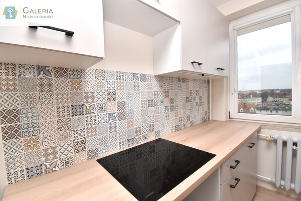 Elbląg GALERIA NIERUCHOMOŚCIZ pasji i miłości do nieruchomościNa sprzedaż: 3 pokoje po generalnym remoncie przy