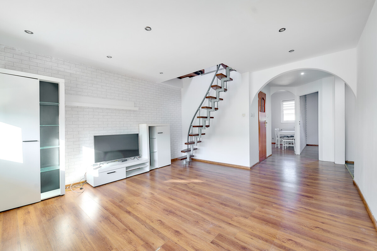 Elbląg Mieszkanie dwupoziomowe w Pasłęku. zobacz film :https://youtu.be/rRed32pFPiE?si=3KXBfNS-w-IWXyZs