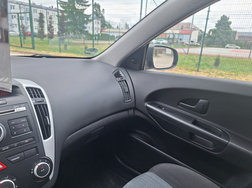 Elbląg Kia Ceed 1.4 CVVT 90 KM | Benzyna | Manual | Spirit |
Oferuję do sprzedaży Kia Ceed z 2011 roku, sprowadzoną z