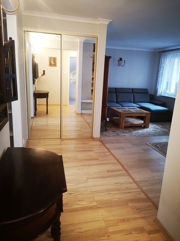 Elbląg Do wynajęcia apartament (najem okazjonalny) położony na Starym Mieście w Elblągu przy ul. Wieżowej z miejscem