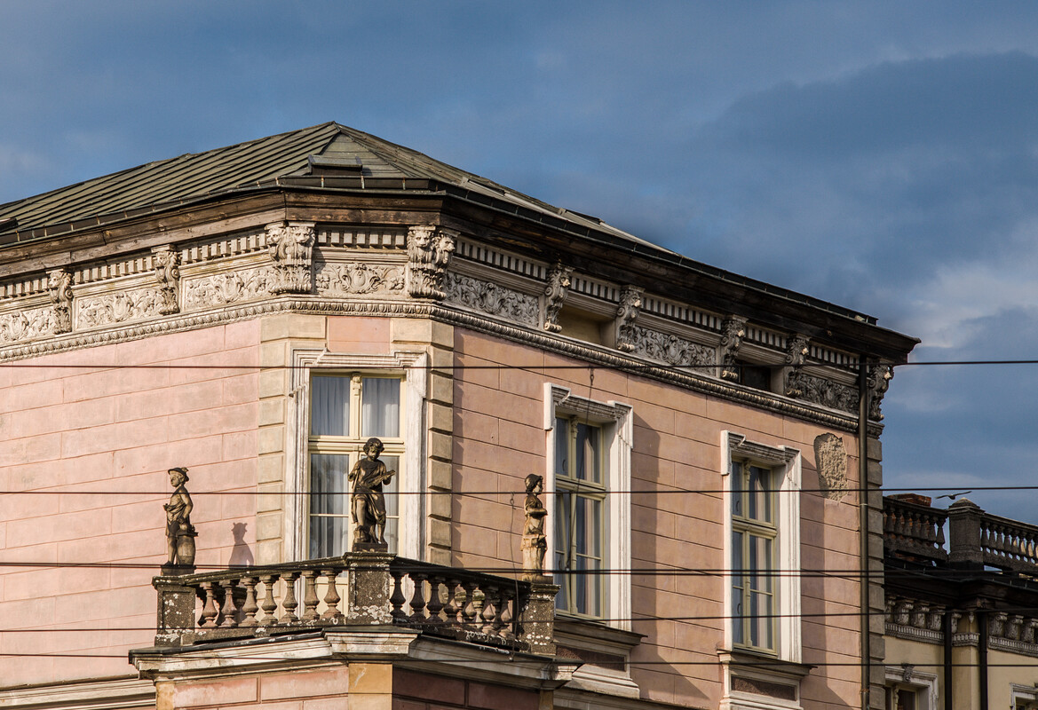 Elbląg do wynajęcia lokal w zabytkowym pałacyku!Pomieszczenie biurowe o pow.55 m² – architektoniczna