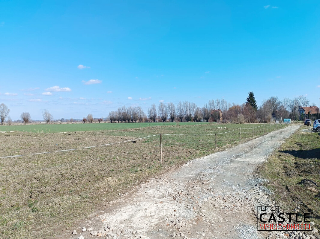 Elbląg Prezentuję Państwu 3 działki budowlane w miejscowości Markusy (woj. warmińsko-mazurskie). Do Elbląga jest około