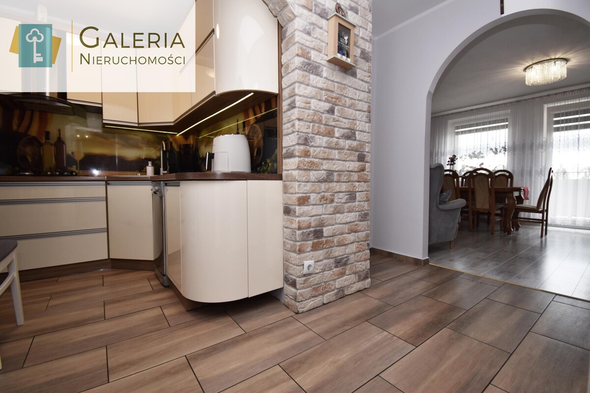 Elbląg GALERIA NIERUCHOMOŚCIZ pasji i miłości do nieruchomościNa sprzedaż: Klimatyczne, trzypokojowe mieszkanie z