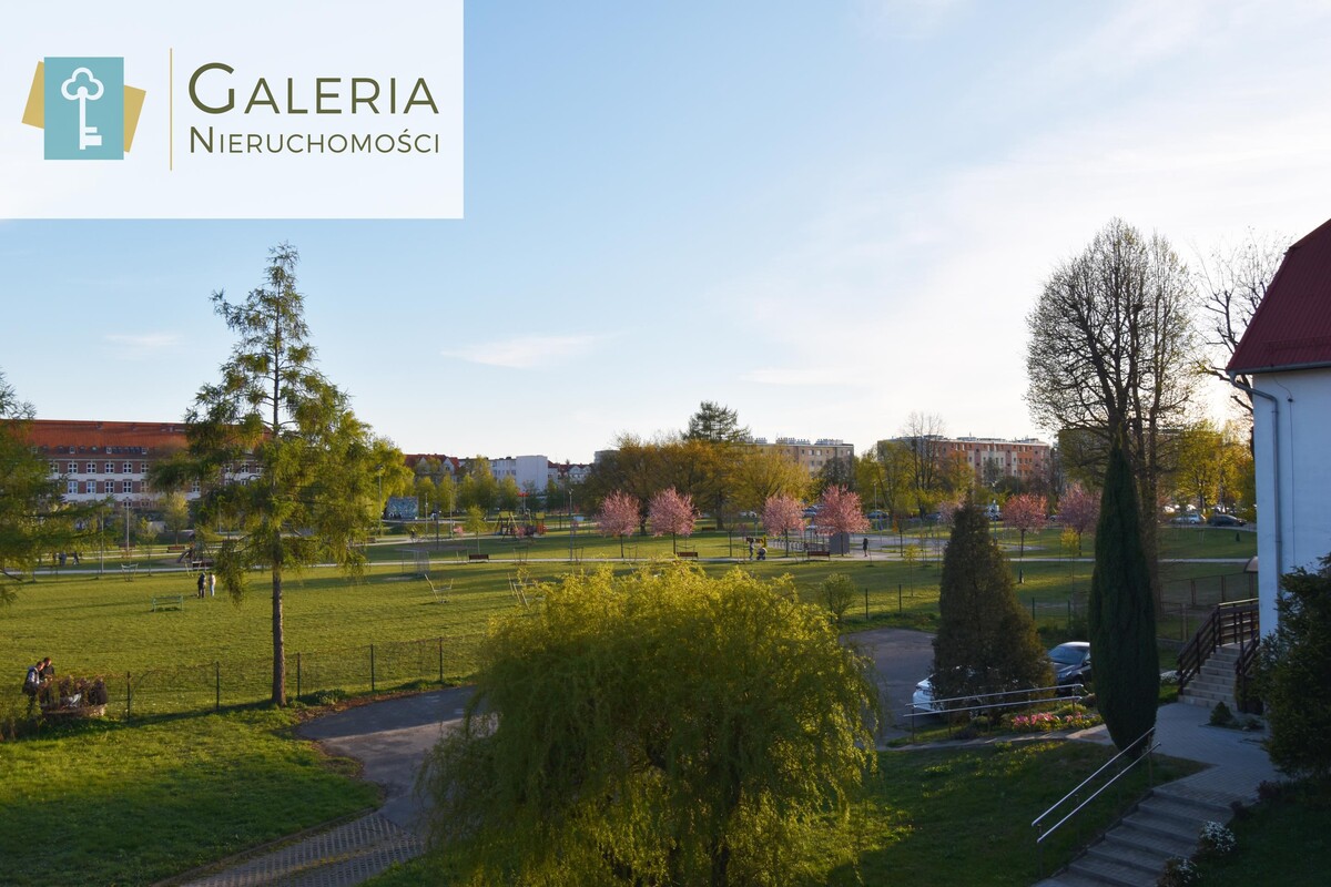 Elbląg GALERIA NIERUCHOMOŚCIZ pasji i miłości do nieruchomościNa sprzedaż: 4 pokoje w centrum Elbląga,