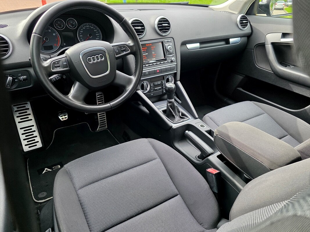 Elbląg Audi A3Silnik :BenzynaFULL Led Bi-xenon NAVI PDCOpłacony-ZarejestrowanyRok produkcji 2012