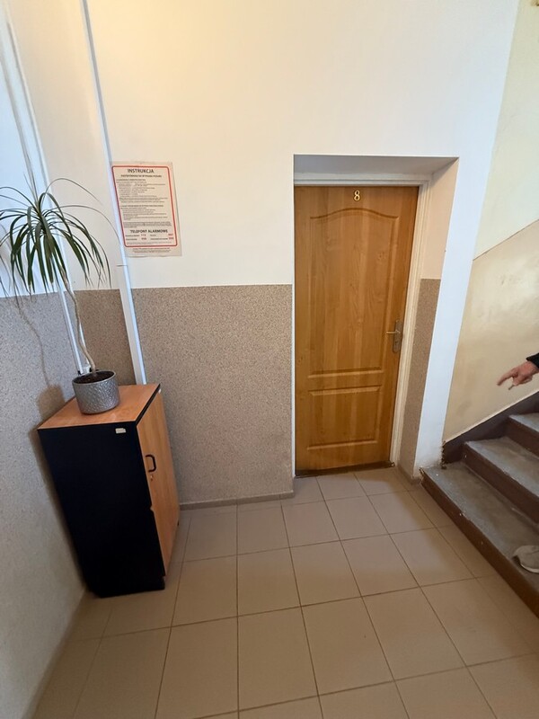 Elbląg BIURO NIERUCHOMOŚCISZULC& SZULCLokal usługowy: Elblągu ul. RobotniczaPowierzchnia: 50 m2Na wynajem