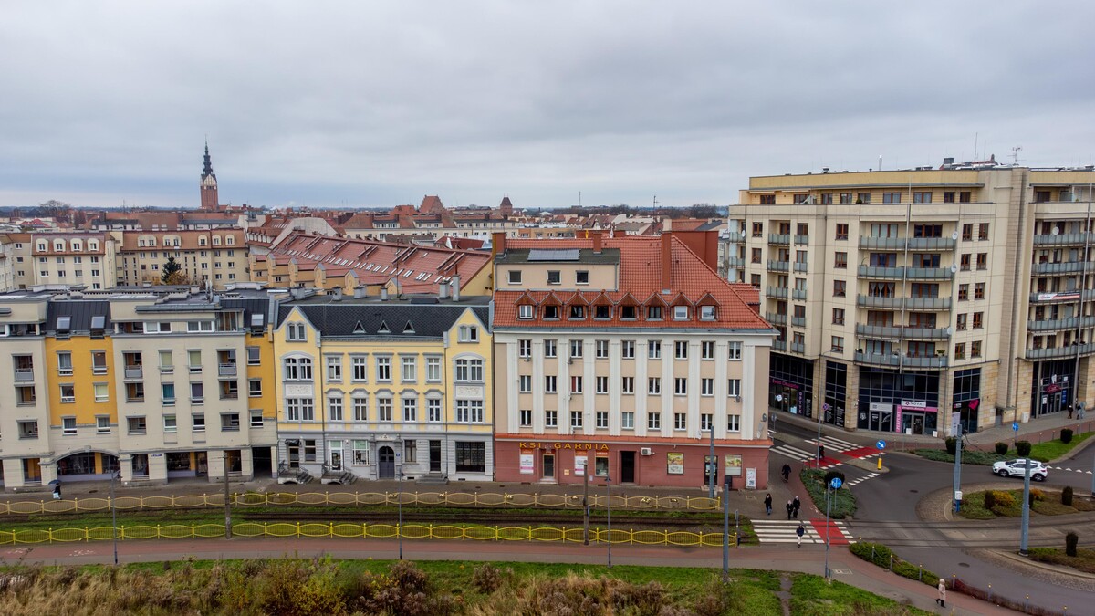 Elbląg TO MY SPRZEDAJEMYNIERUCHOMOŚCI W TYM MIEŚCIEBIURO NIERUCHOMOŚCIAMERICAN HOMEFOR SALE - 3 POKOJE -