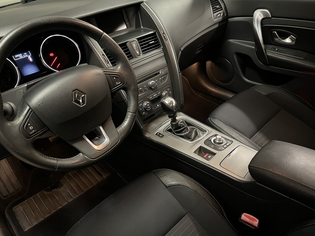 Elbląg Renault Latitude 2.0DCi Diesel 150KM 2011r przebieg 208323 km serwisowany w ASO ( segment wyżej niż