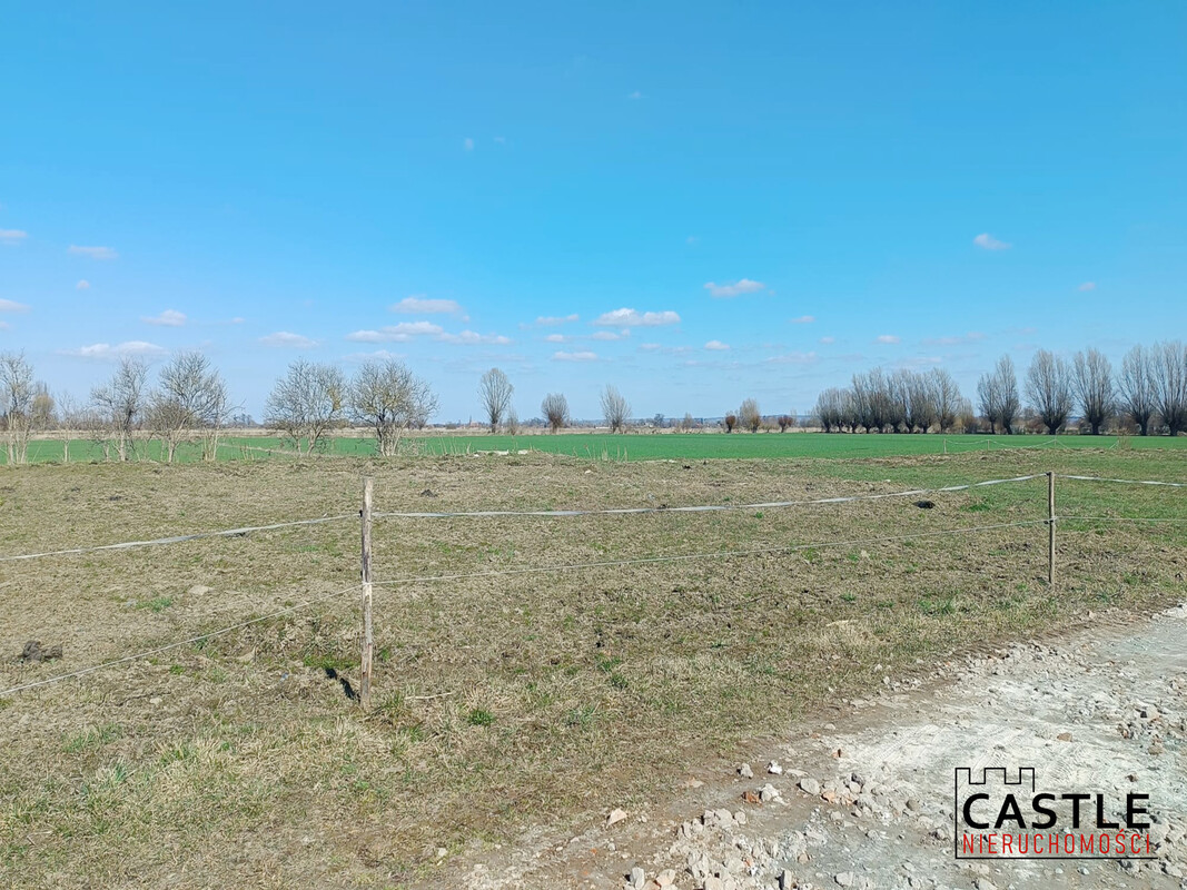 Elbląg Prezentuję Państwu 3 działki budowlane w miejscowości Markusy (woj. warmińsko-mazurskie). Do Elbląga jest około