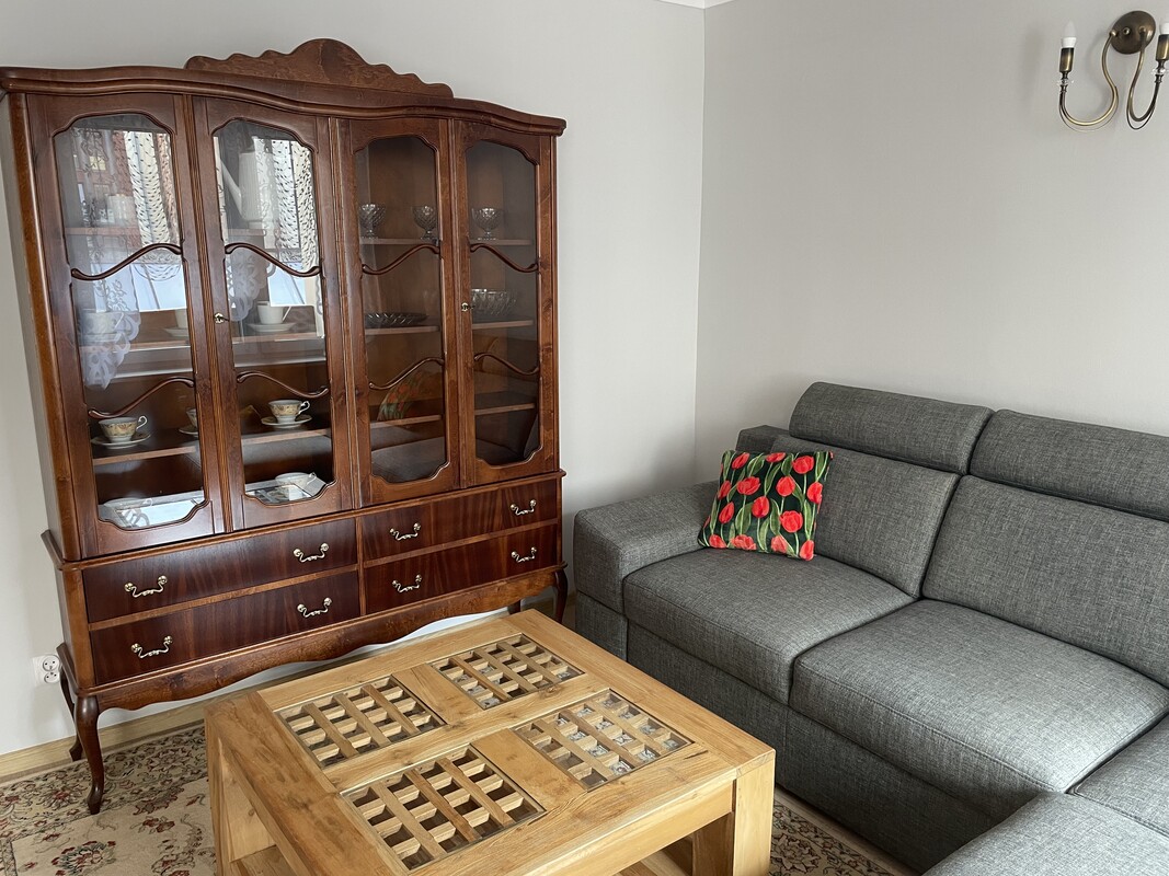 Elbląg Do wynajęcia apartament (najem okazjonalny) położony na Starym Mieście w Elblągu przy ul. Wieżowej z miejscem