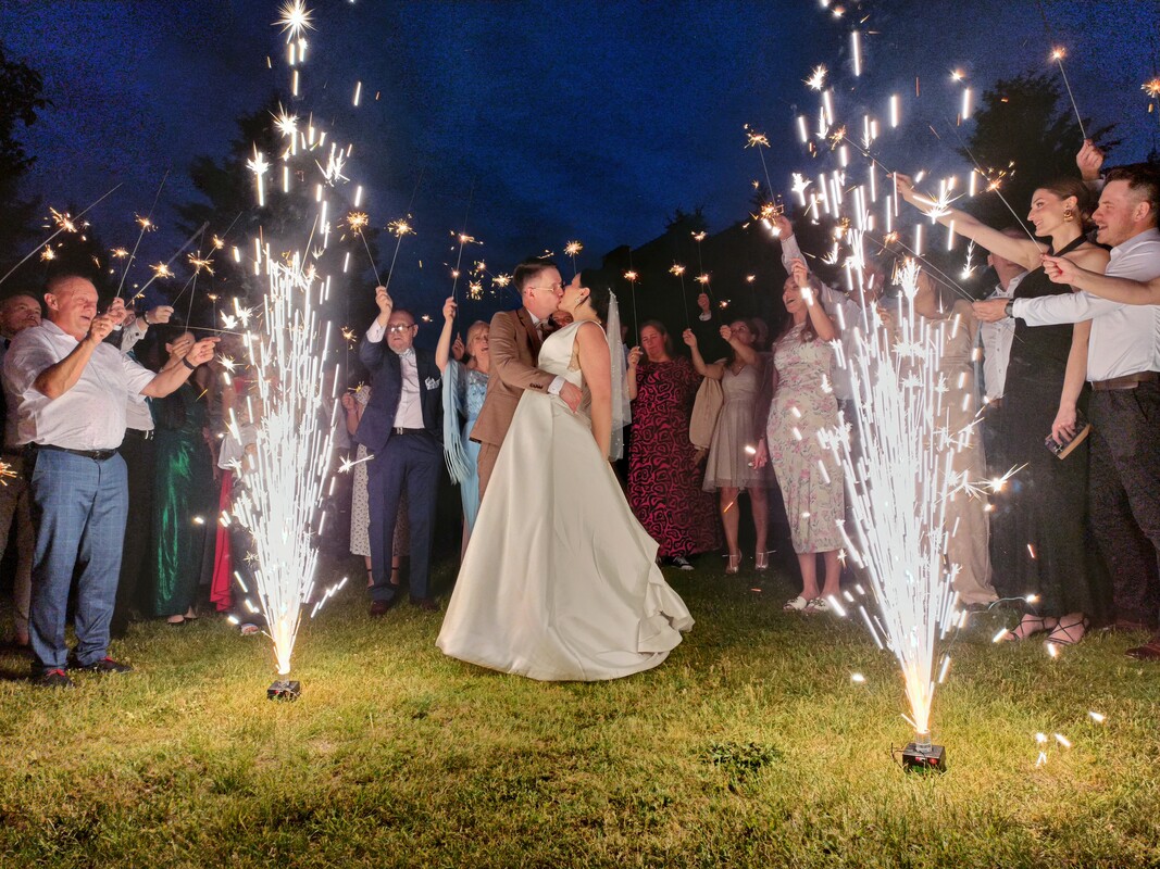 Elbląg Agencja Artystyczna GESEK GRAMY JUŻ 19 LAT ! Oprawa muzyczna: STUDNIÓWKI, WESELA, POPRAWINY, IMPREZY