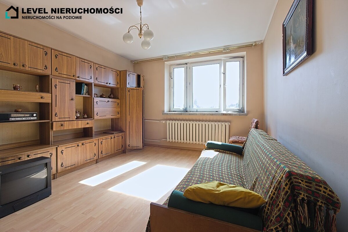 Elbląg LEVEL NIERUCHOMOŚCI Dom na dużej działce w Elbląguplus dwa garażeul. Freta NIERUCHOMOŚCI NA POZIOMIE