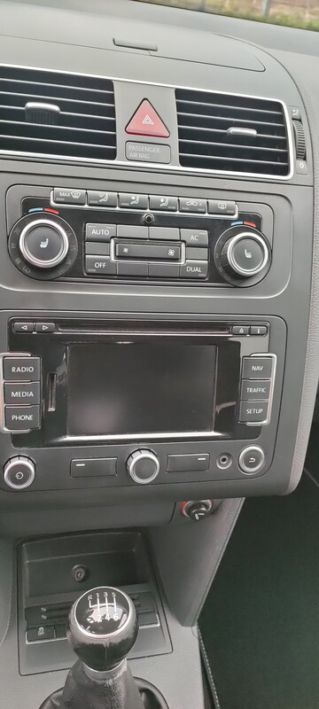 Elbląg Volkswagen Touran 1.6TDI 105km 2011r. - minivan 5-osobowy, bardzo funkcjonalny i wygodny.