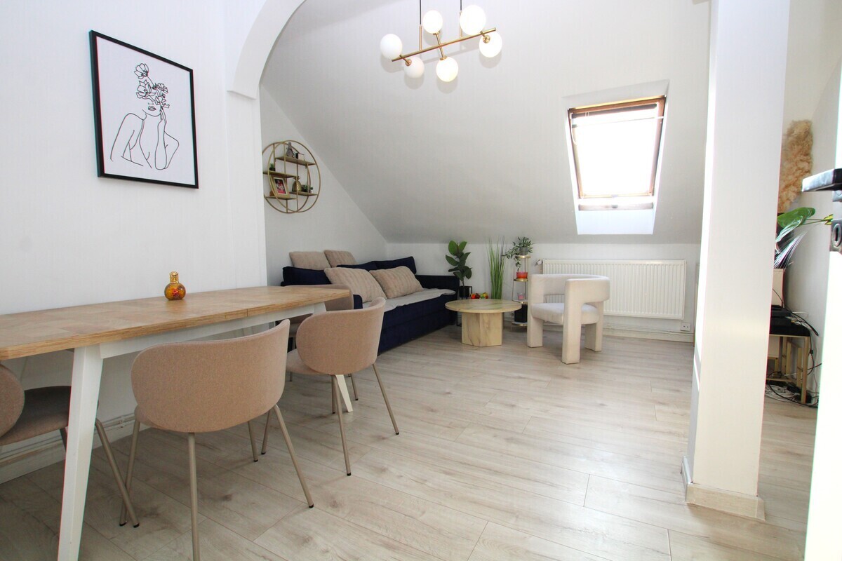 Elbląg NIERUCHOMOŚCI ANNA KRASZEWSKA Mieszkanie 5-pokojowe z ogródkiem przy budynku ul. Niska NOWA