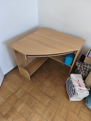 Elbląg ZA DARMO -Biurko pod komputer narożne. transport własny. Pilne.