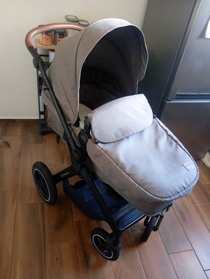 Elbląg - Od urodzenia do około 4 lat (22 kg)
- Torba + Folia przeciwdeszczowa
- Duża gondola XL i siedzisko spacerowe
