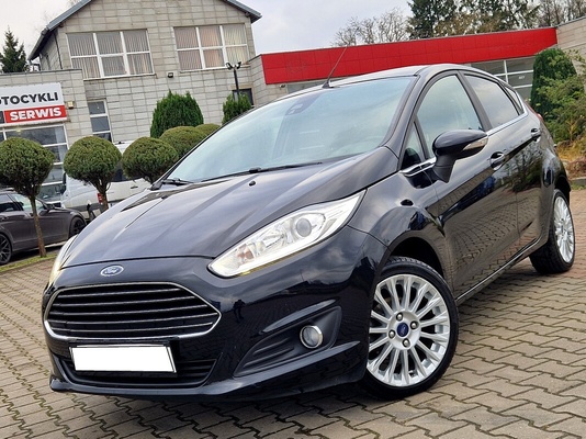 Elbląg Ford Fiesta, benzyna, 2014 rok - pełna opcja wyposażenia. Ładne zadbane auto, wizualnie bardzo ładnie