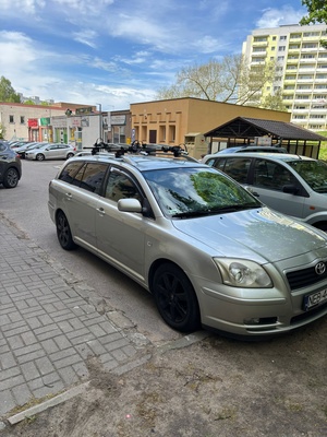 Elbląg Toyota Avensis Kombi 1.8 benzyna, rok 2003.
Auto sprawne, użytkowane na co dzień, samochód wygodny i pojemny.