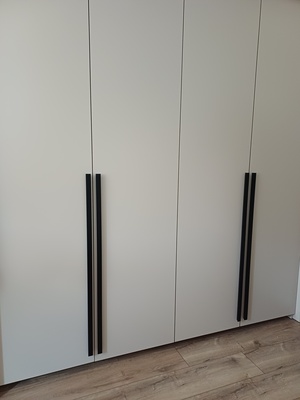 Elbląg SPRZEDAM DWIE SZAFY BARDZO POJEMNE. KOLOR BEŻ PIASKOWY   SZEROKOŚĆ 210 CM, WYSOKOŚĆ 217 CM, GŁĘBOKOŚĆ 65 CM.