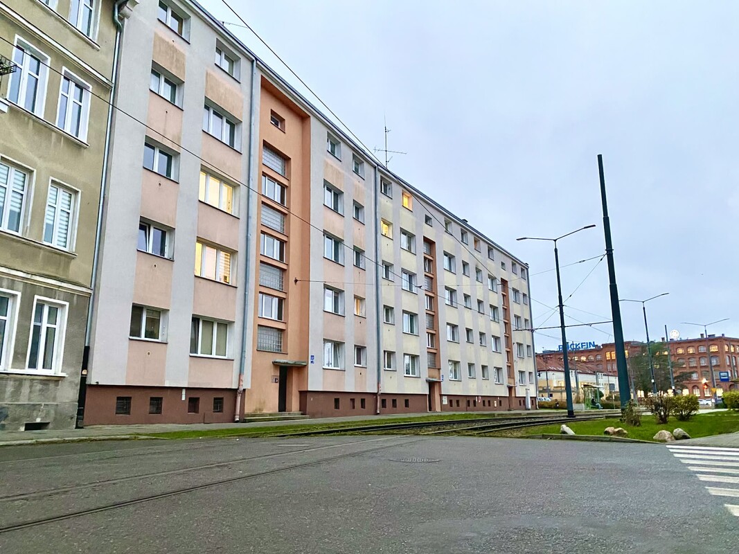 Elbląg Oferujemy na sprzedaż funkcjonalne mieszkanie 2-pokojowe o pow.49,4 m2, znajdujące się przy