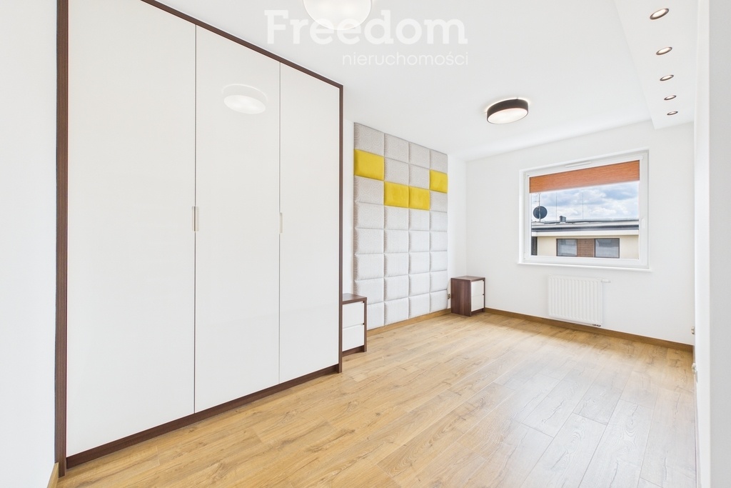 Elbląg FREEDOM NIERUCHOMOŚCIWynajmę mieszkanie - Elbląg, Nowogródzka. Komfortowy apartament z garażem i dużą