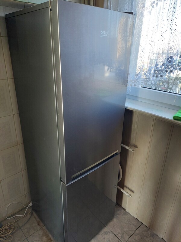 Elbląg Sprzedam lodówkę BEKO 600 zł, kuchenka gazową Amica 400 zł. Stan bardzo dobry.