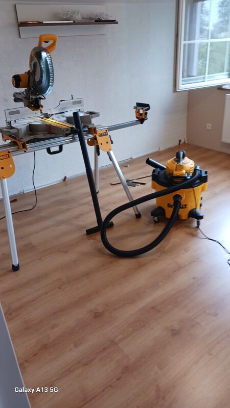 Elbląg Sprzedam Ukośnicę DeWalt DWS780 1675 W 305 mm i Dewalt Uniwersalne stanowisko robocze 1,1m - 2,5m nośność