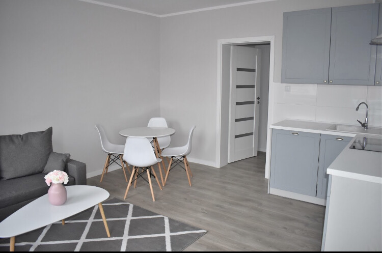 Elbląg Wynajmę mieszkanie od zaraz:- dwa pokoje - umeblowane- centrum miasta