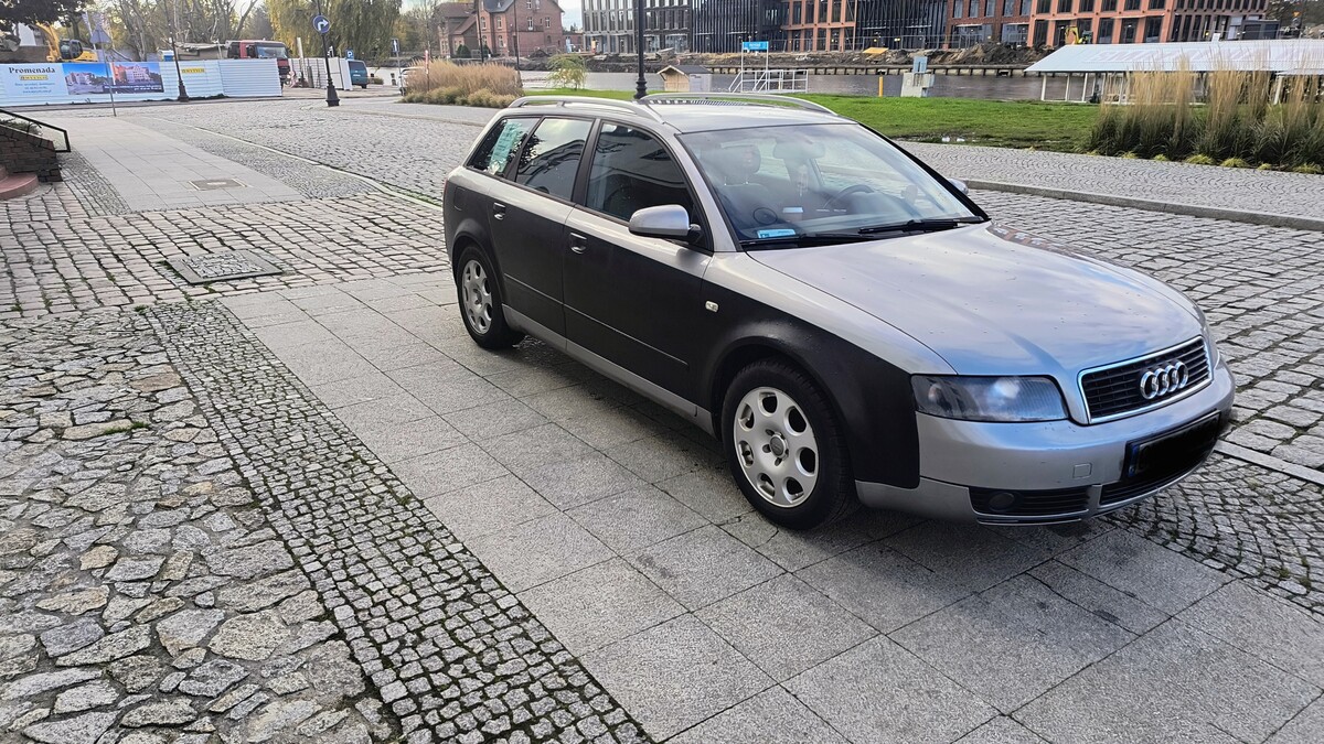 Elbląg Sprzedam audi a4 b6 2.0 w bardzo dobrym stanie w 2022 sprowadzony dużo nowych część samochód z rąk prywatnych