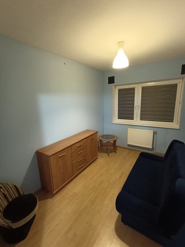 Elbląg Wynajmę 2-pokojowe mieszkanie w spokojnej dzielnicy, na parterze, z osobnym wejściem i parkingiem. Wolne od