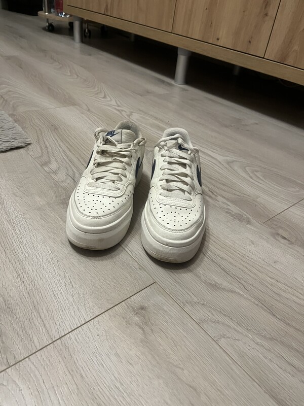 Elbląg Sprzedam buty sportowe damskie Puma skórzane, białe rozmiar 38.
Zainteresowanym wyślę zdjęcia.
Stan bardzo