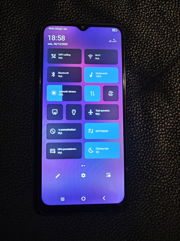 Elbląg Sprzedam zadbany, w pełni sprawny telefon TCL306.
Posiada wejście na dwie karty SIM oraz kartę pamięci i