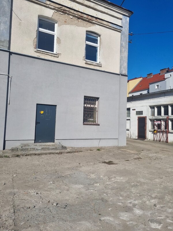 Elbląg AS NIERUCHOMOŚCI POLECALOKAL UŻYTKOWY Elbląg, ul. Grunwaldzka* 70 mkw parter+ 30 mkw biuro na