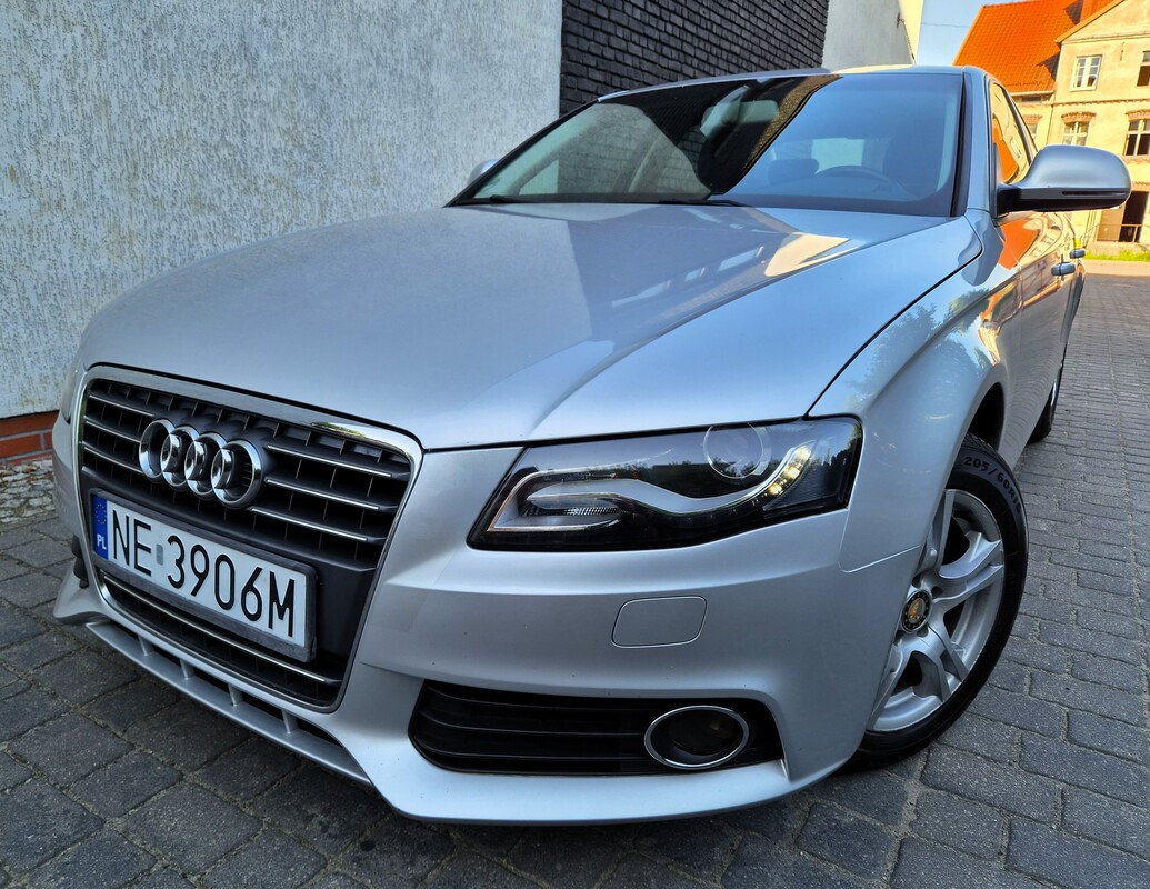 Elbląg 🚗 Audi A4 B8 S-LINE 1,8 Benzyna 120 KM, 2009 rok — Manual, Klimatyzacja, ALU, Tempomat, Nowe OC i