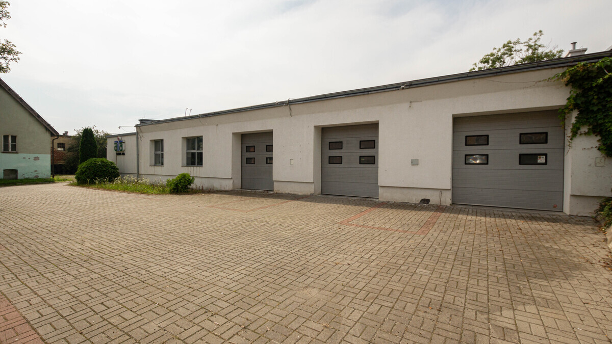 Elbląg * * * ABC NIERUCHOMOŚCI * * *POLECAMY!&nbsp;OBIEKT&nbsp;Z&nbsp;DOSKONAŁYM&nbsp;DOJAZDEM, SZYBKI WYJAZD