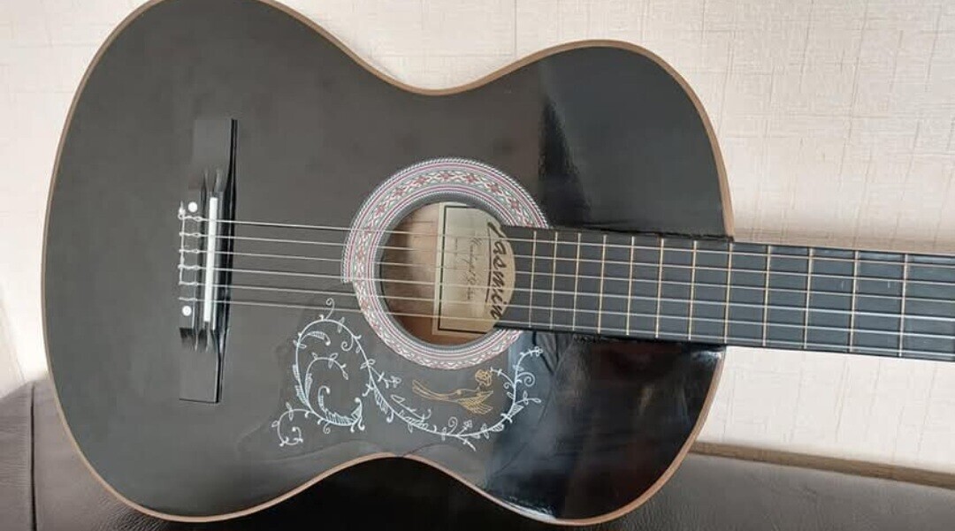 Elbląg Sprzedam gitarę klasyczną. Lakierowana, używana sporadycznie, bardzo zadbana. Szczerze polecam!