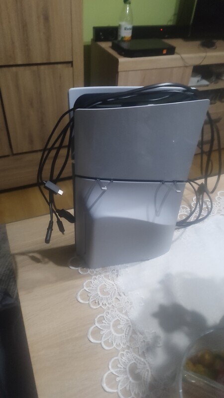 Elbląg Witam. Sprzedam konsole ps5.Wersja z napędem. Stan bardzo dobry. Polecam, nie była przegrzana, używana
